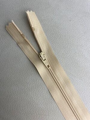 Basis Reißverschluss 18 cm Basis Reißverschluss 18 cm