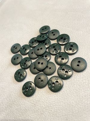 2-Loch Kunststoffknopf 12 mm 2-Loch Kunststoffknopf 12 mm