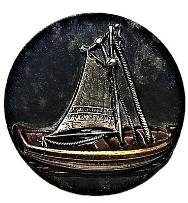 AN EXTRA LARGE 19TH CENTURY PICTORIAL SAILBOAT BUTTON