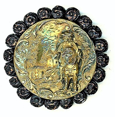 A LARGE SIZE BRASS PICTURE BUTTON WITH WOOD BEAD BORDER