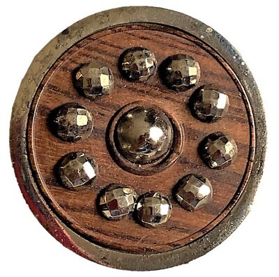 A WONDERFUL LARGE 18TH CENTURY WOOD BUTTON