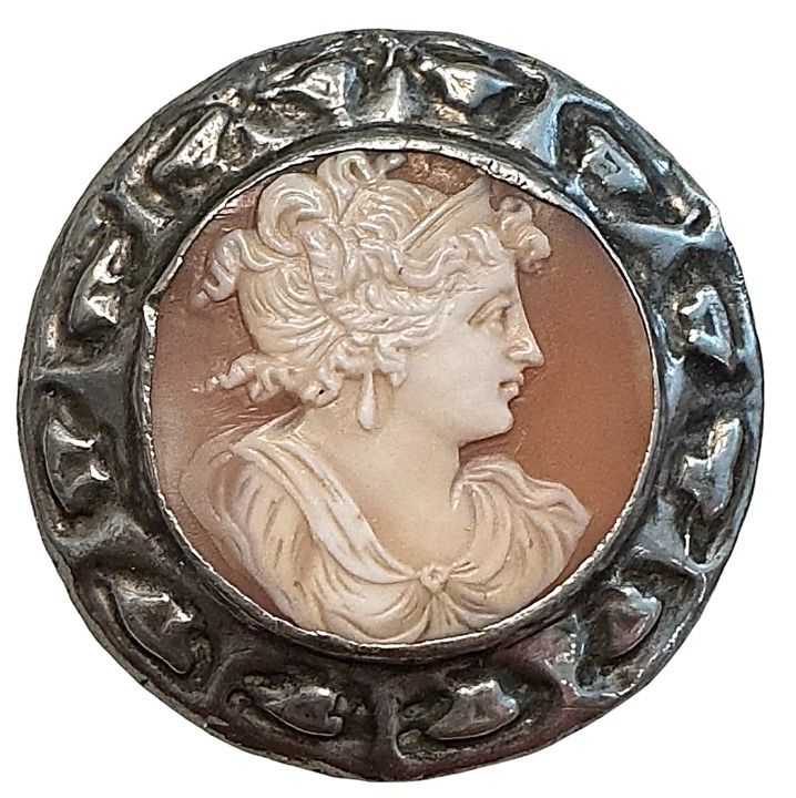 A BEAUTIFUL LARGE 19TH CENTURY CARVED CAMEO IN METAL!