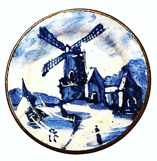 A scarce Medium size DISH enamel Button!