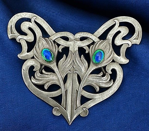 A stunning Art Nouveau Peacock Eye in silver 2 Piece Buckle!