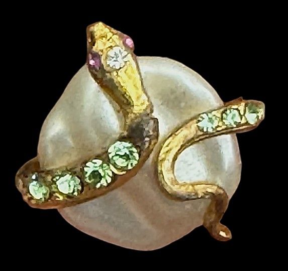 A fantastic jeweled snake over a cultured pearl!