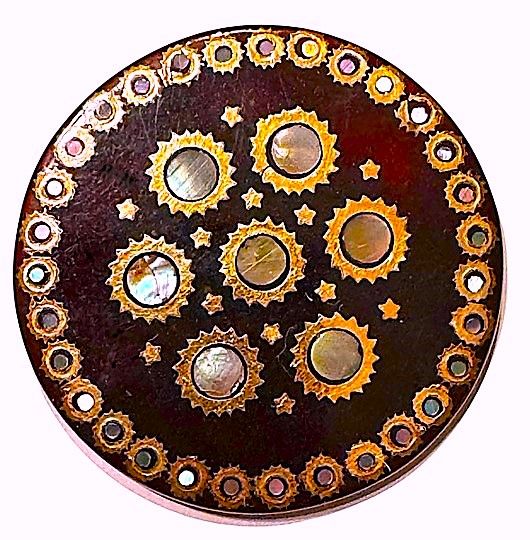 A stunning genuine tortoiseshell  inlayed button!