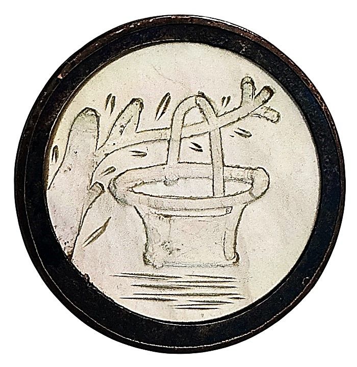 A finely engraved 18th century pearl pictorial button!