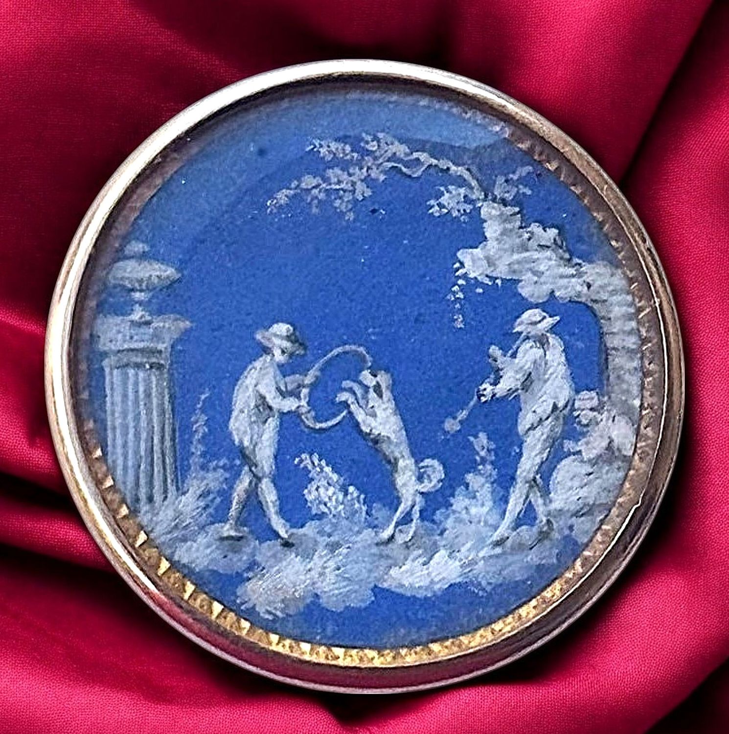 VERY RARE 18TH CENTURY MEDIUM SIZE HAND PAINTING UNDER GLASS IN 18KT GOLD!!!