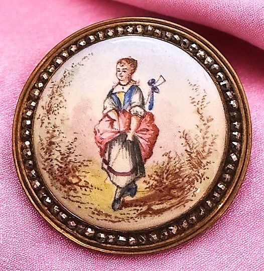 a GORGEOUS 19TH CENTURY ENAMEL BUTTON!