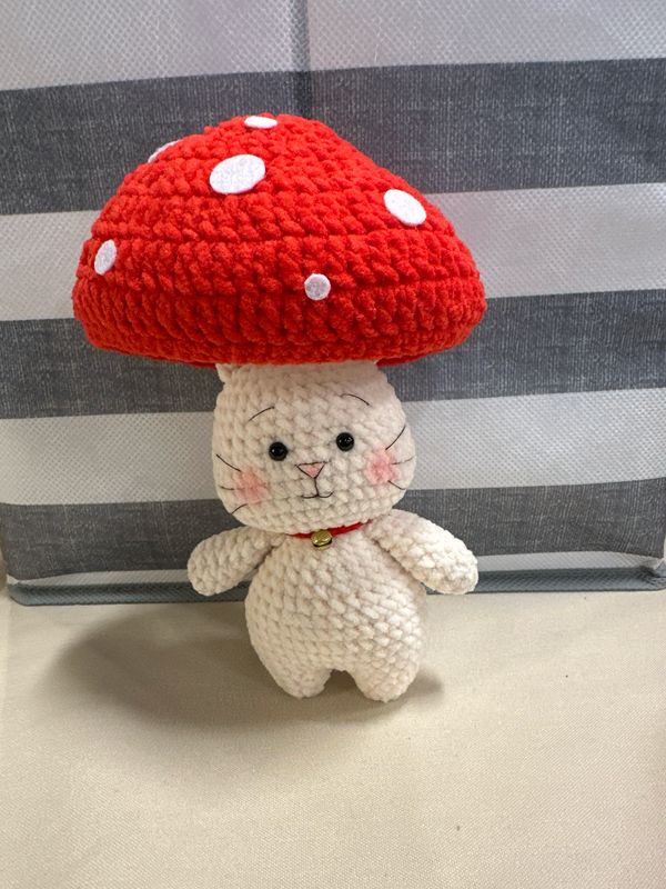 Mushroom Kitten