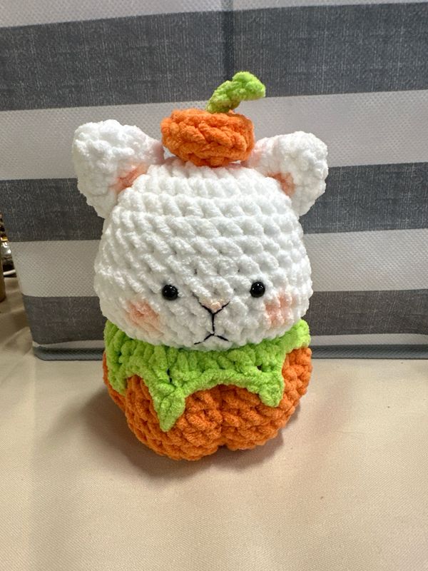 Large Pumpkin Kitten