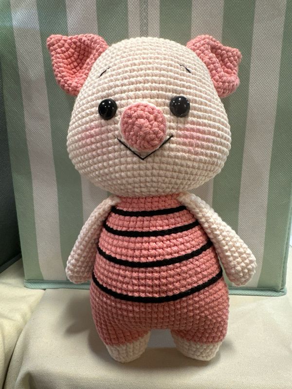 Piglet (L)