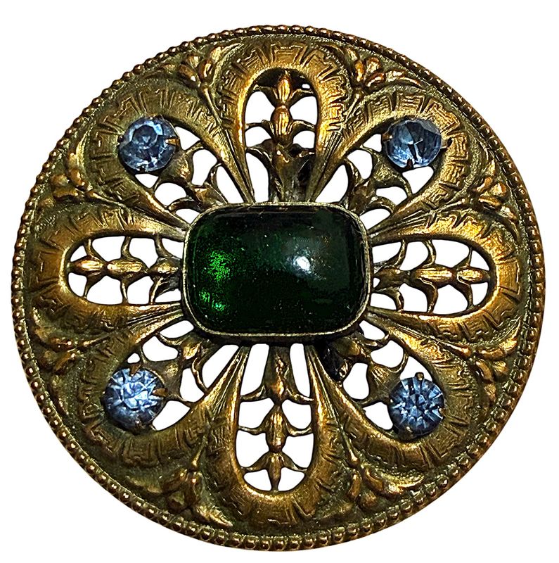 A beautiful large Gay 90 colorful button.