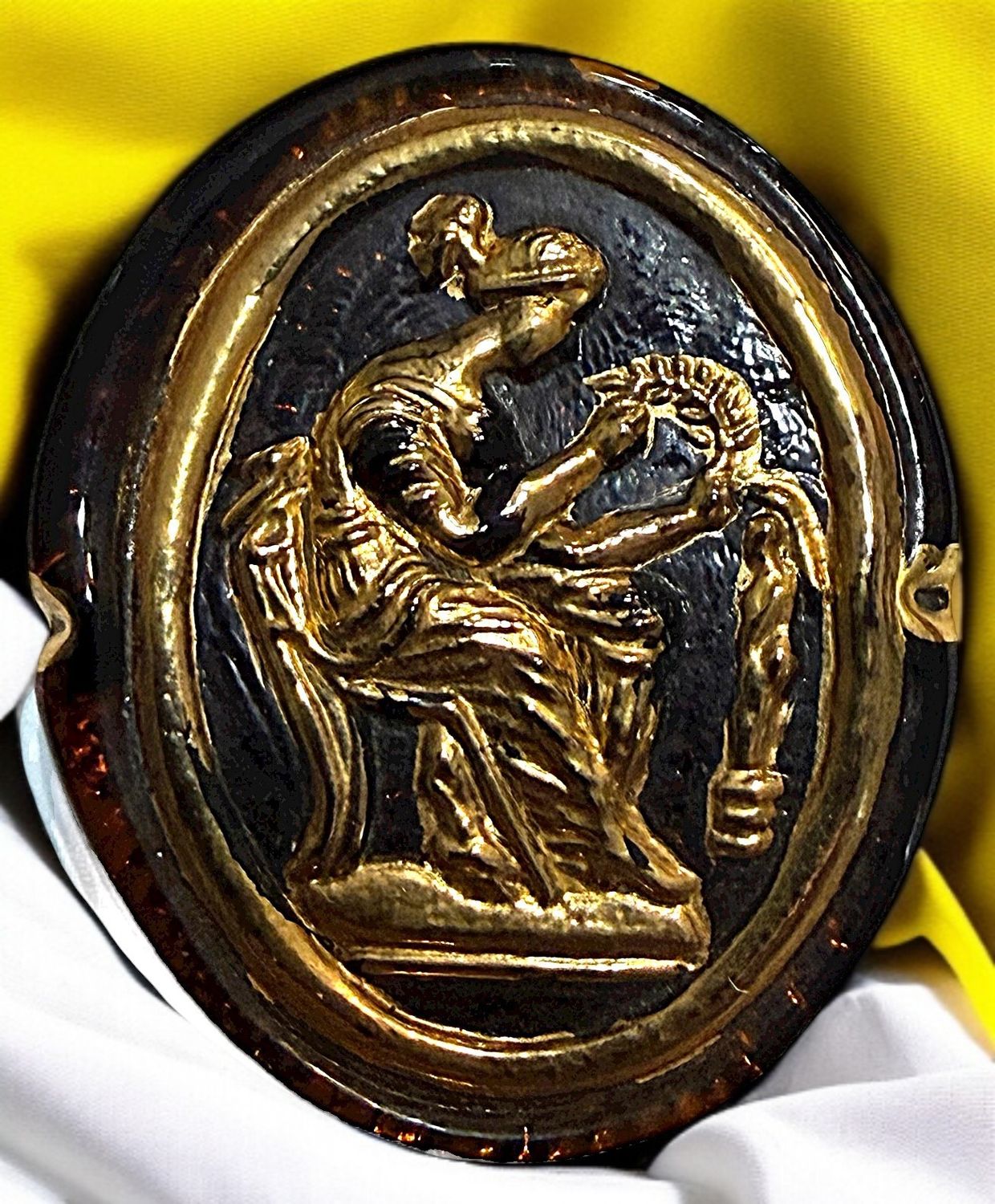 1 big large oval Bimini glass pictorial button!