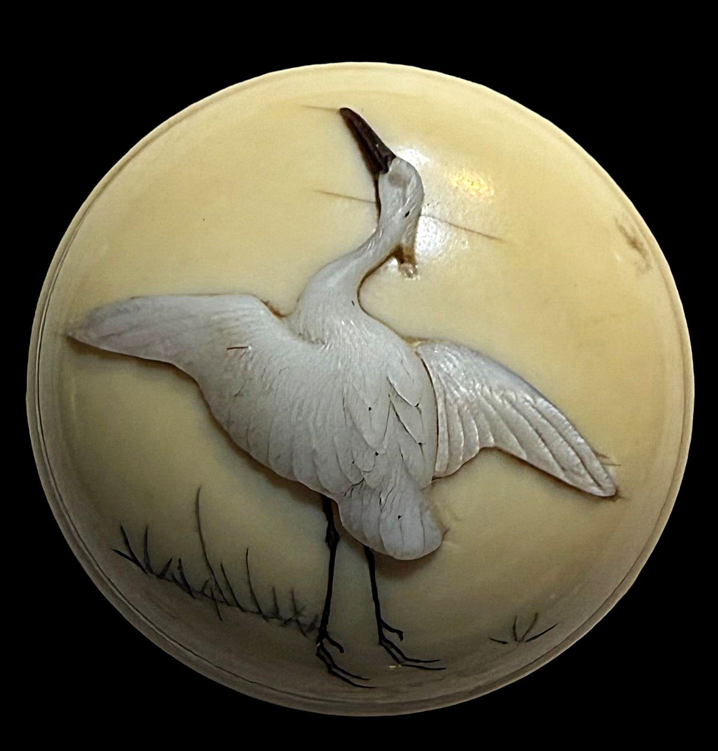 19TH CENTURY NATURAL MATERIAL PEARL INLAY BIRD 1" JAOANESE SHIBAYAMA WORK