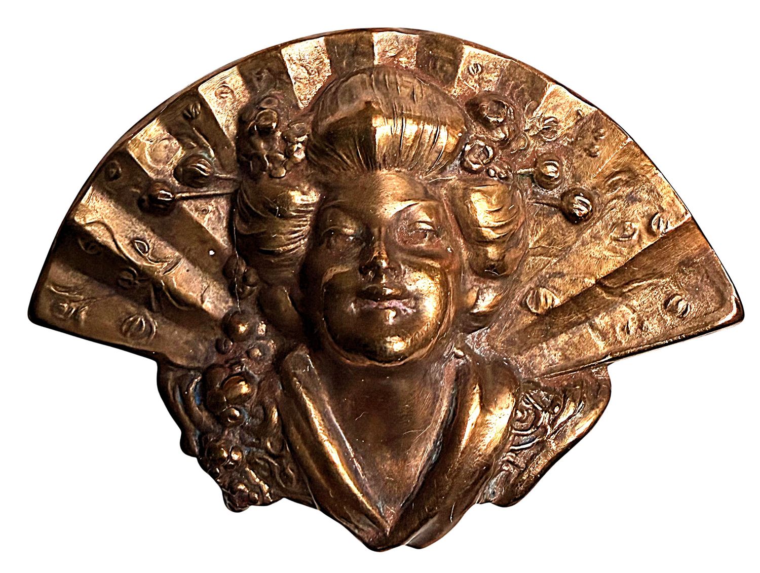 An unusual 19th century brass pictorial fan and lady button!