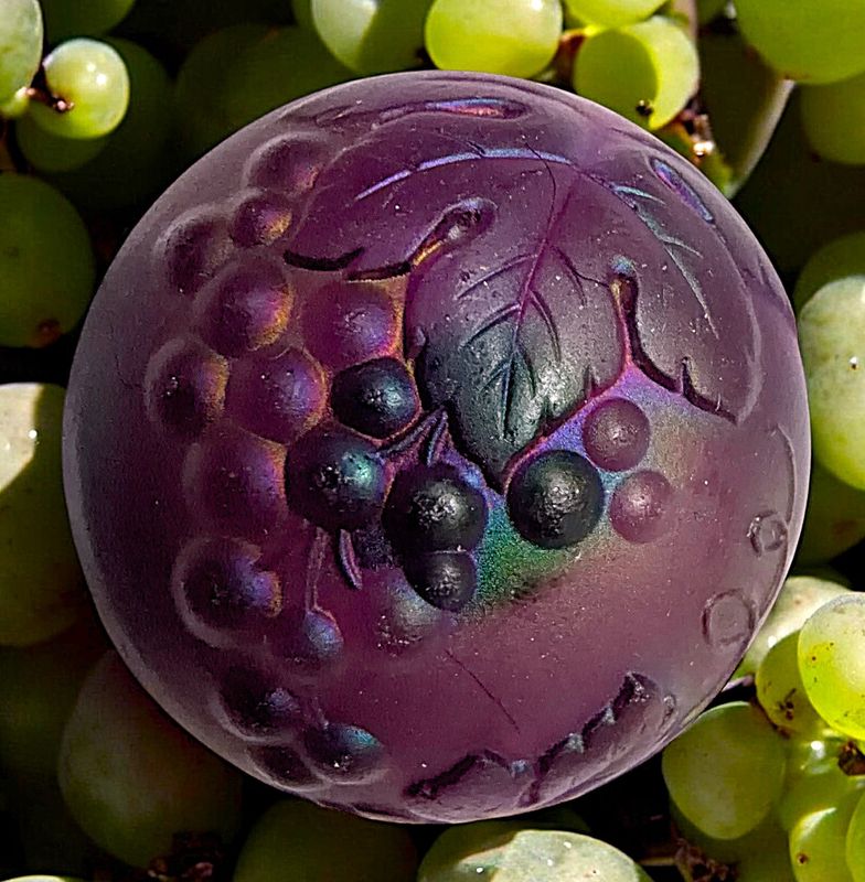 A beautiful colored glass grapes button!