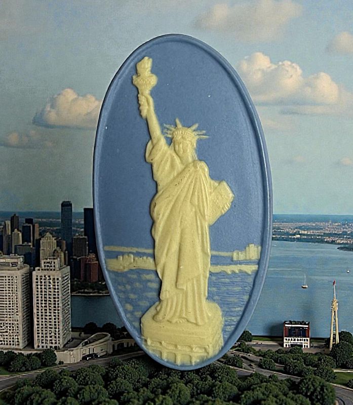 A very scarce Rzanski Jasperware