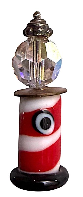 A MARY GAUMOND REALISTIC LAMPWORK BUTTON