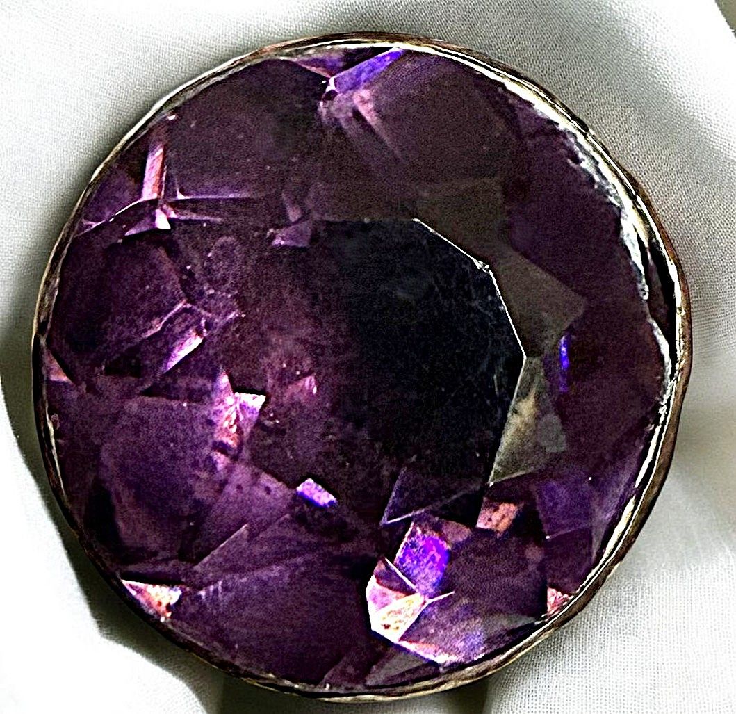 A scarce small size 18th century Gemstone button