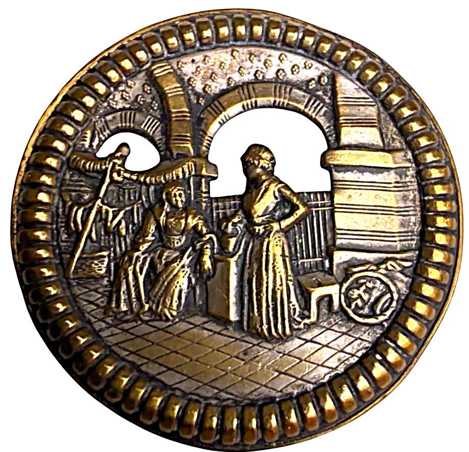 A RARE DIVISION ONE BRASS PICTORIAL BUTTON