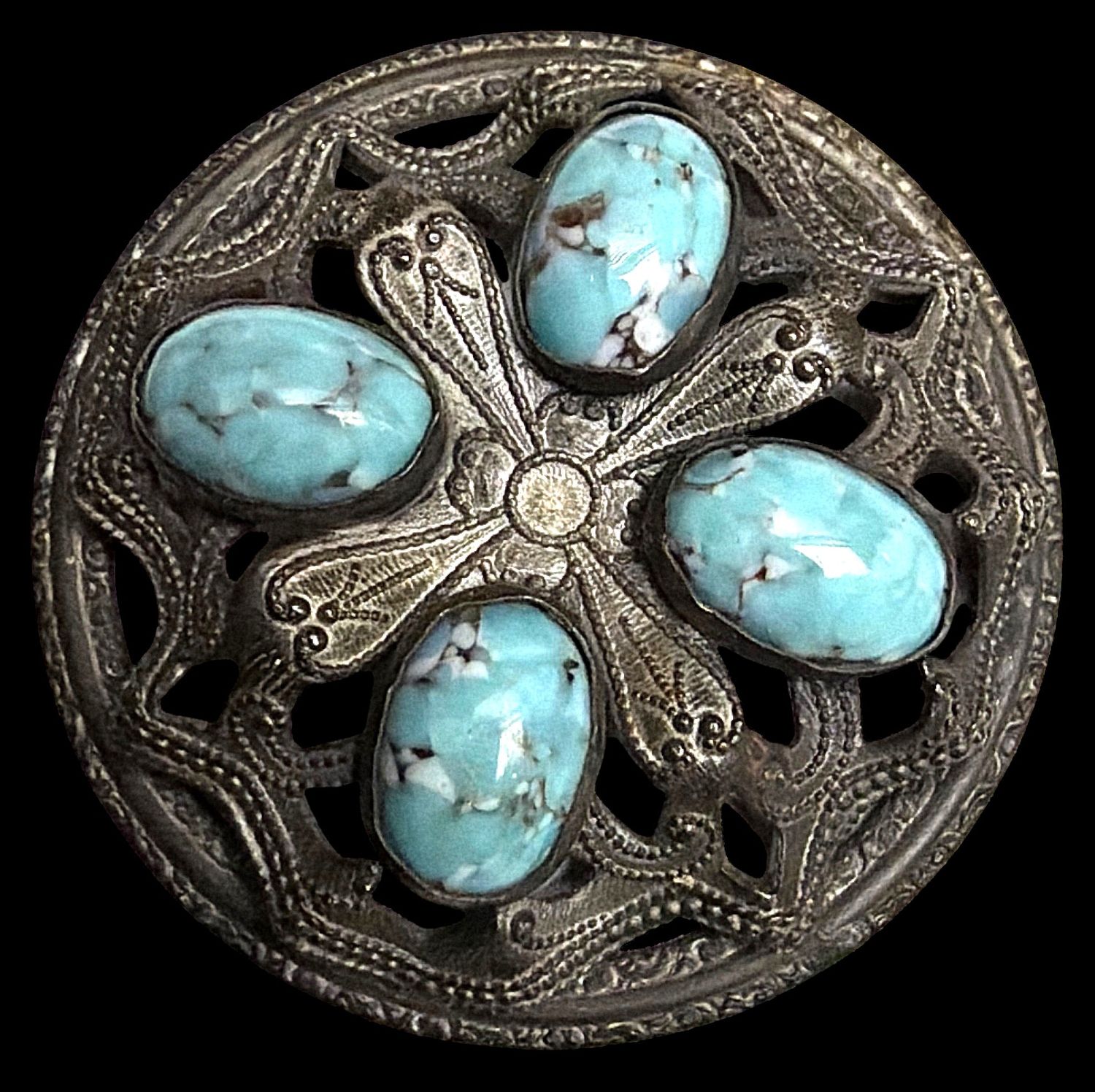 An extra large 19th century genuine Gay 90 button