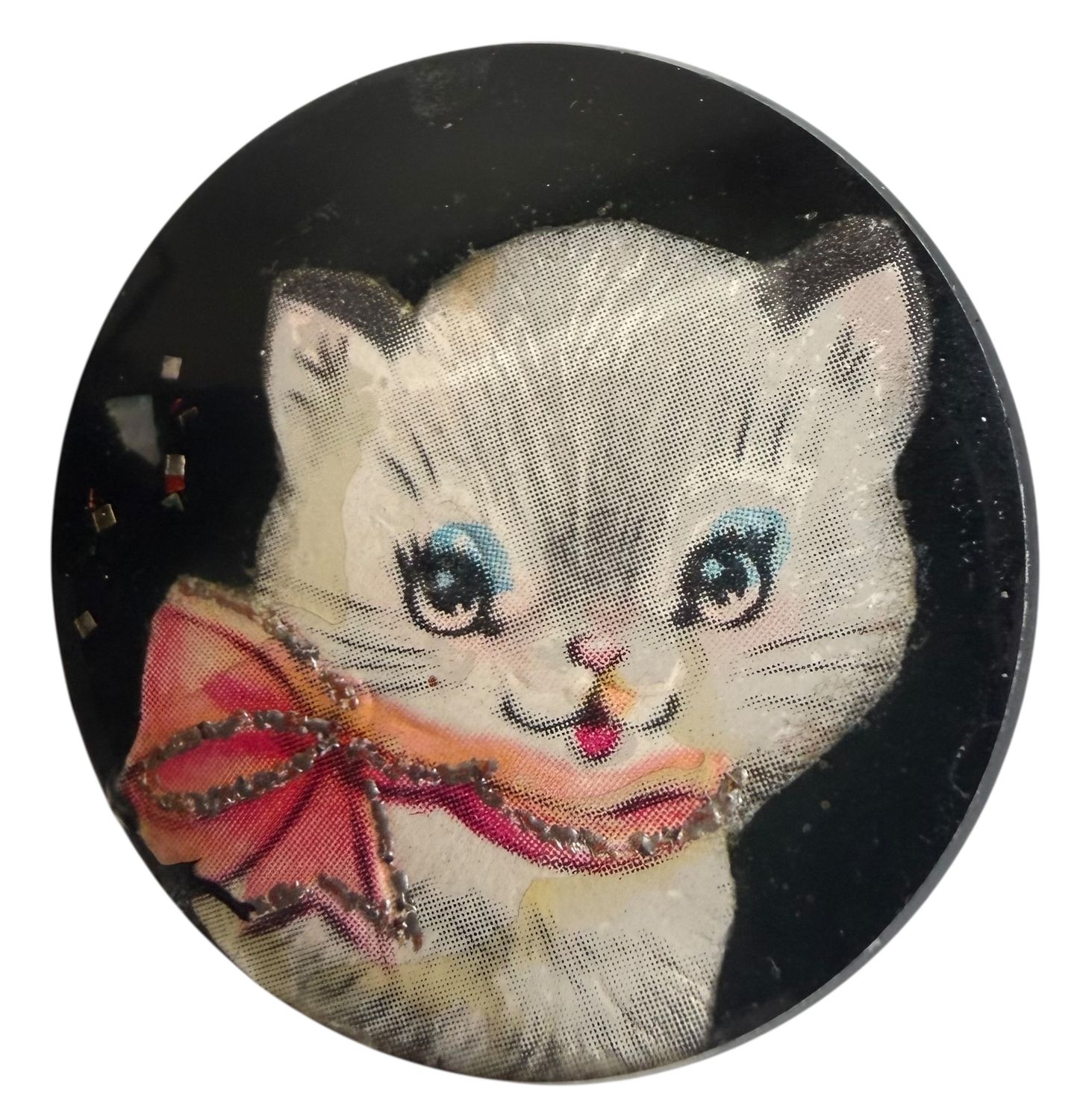 A division three studio artist Cat Button