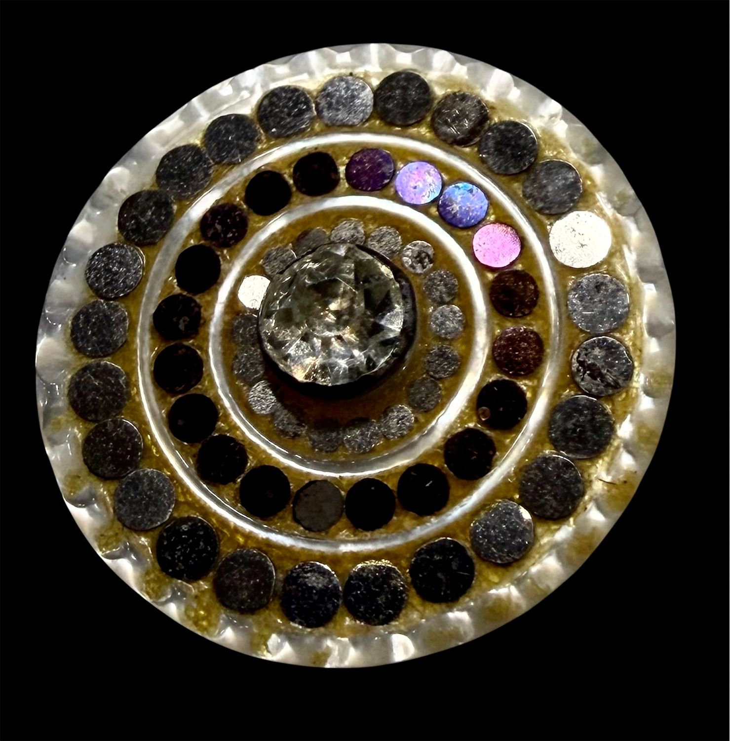A Beautiful medium size 18th century pearl button!