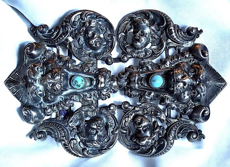 An exquisite Sterling Silver pictorial BUCKLE!