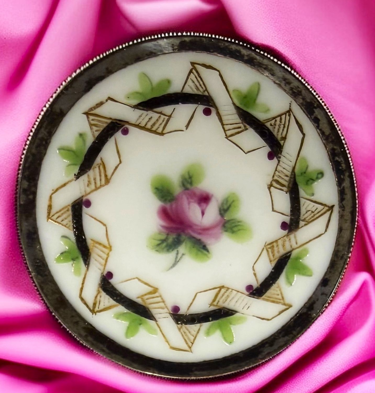 Gorgeous large 18th century porcelain!