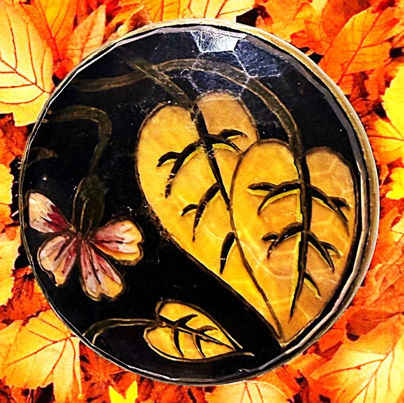 A DIVISION ONE DESIGN UNDER GLASS BUTTON