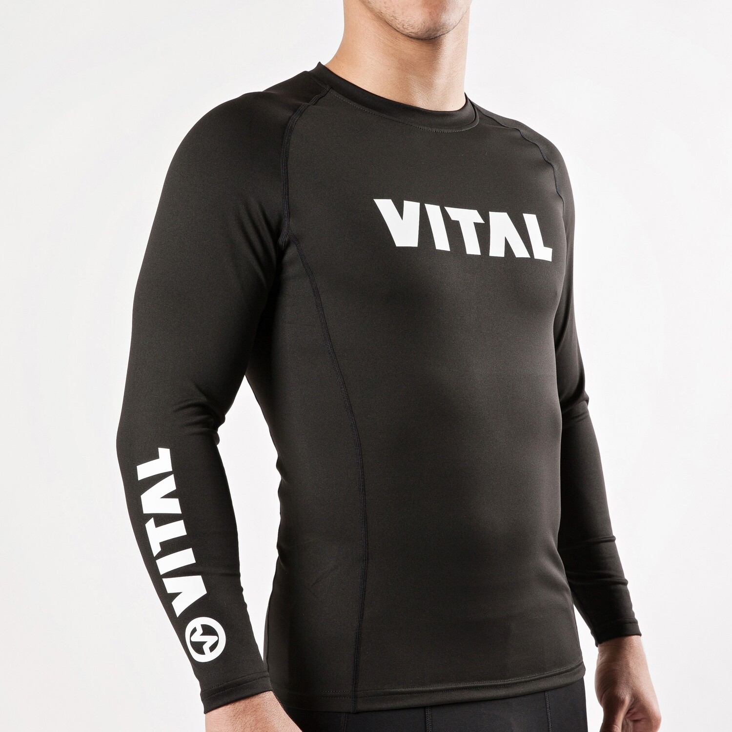 DELUXE RASH GUARD