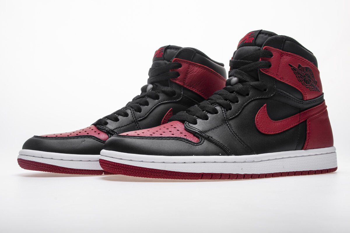 Replica Nike Air Jordan 1 &quot;Banned&quot;