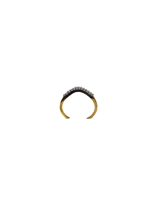 V cut gold ring