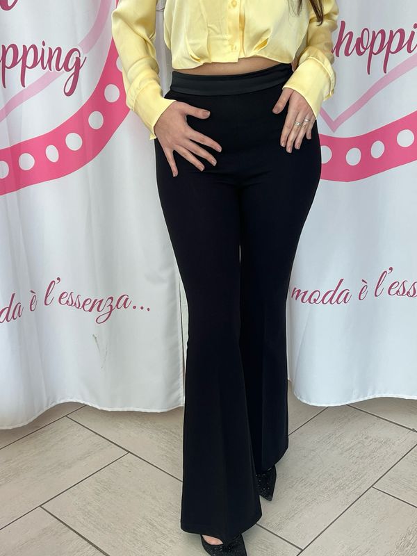 Pantalone a zampa Elisa nero Pantalone a zampa Elisa nero