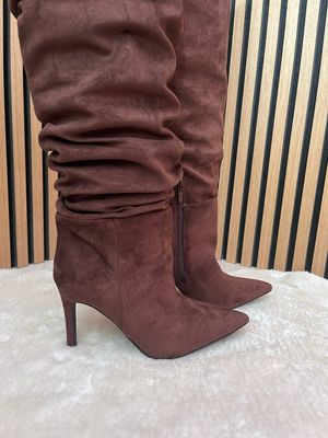 Stivale suede marrone