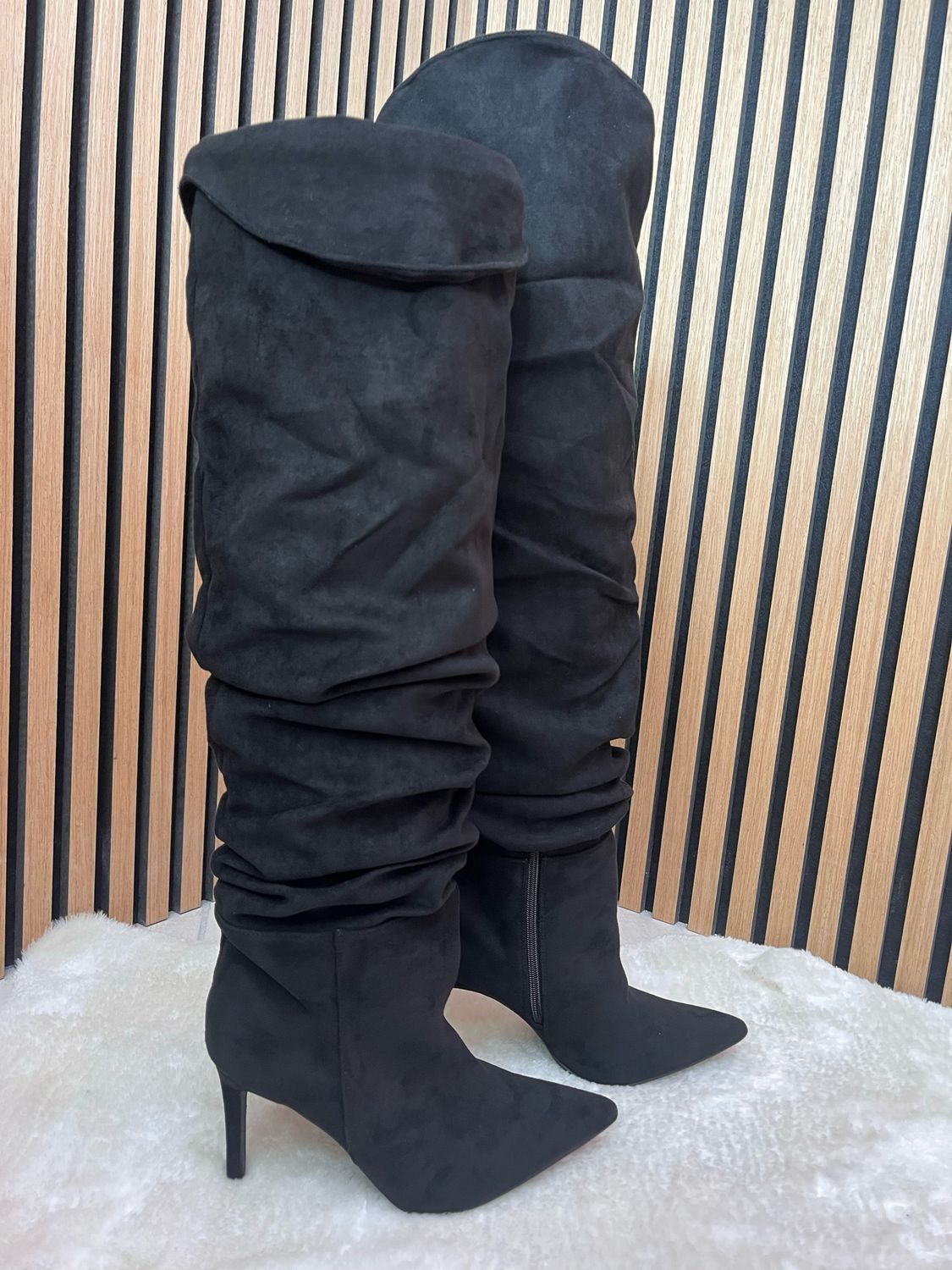 Stivale suede nero