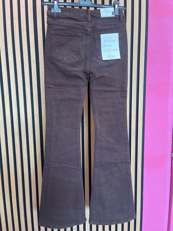 Jeans a zampa marrone