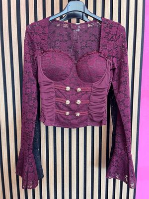 Maglia crop in pizzo
