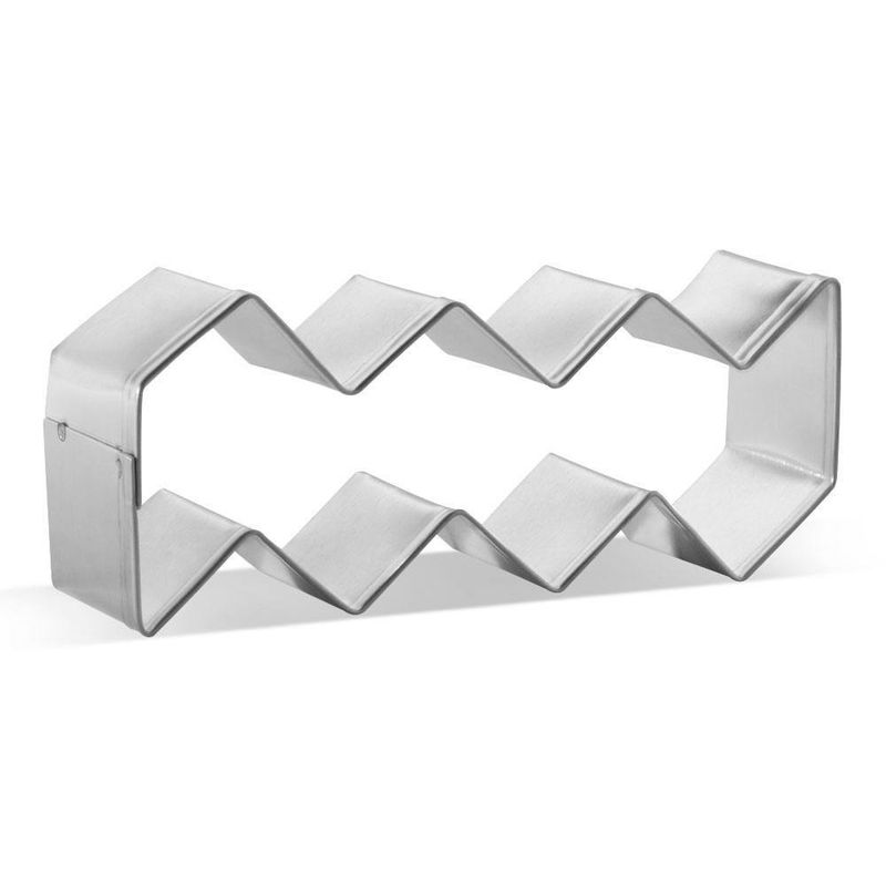 Chevron Stainless Steel Cookie Cutter 4 1/8 in S1543
