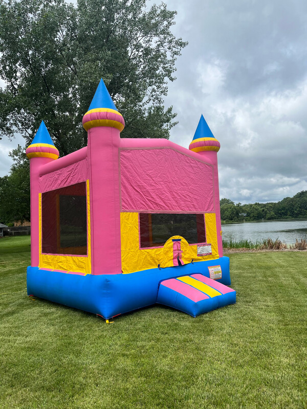 Original Bouncy House! 🎀🎟️  Casa hinchable original!