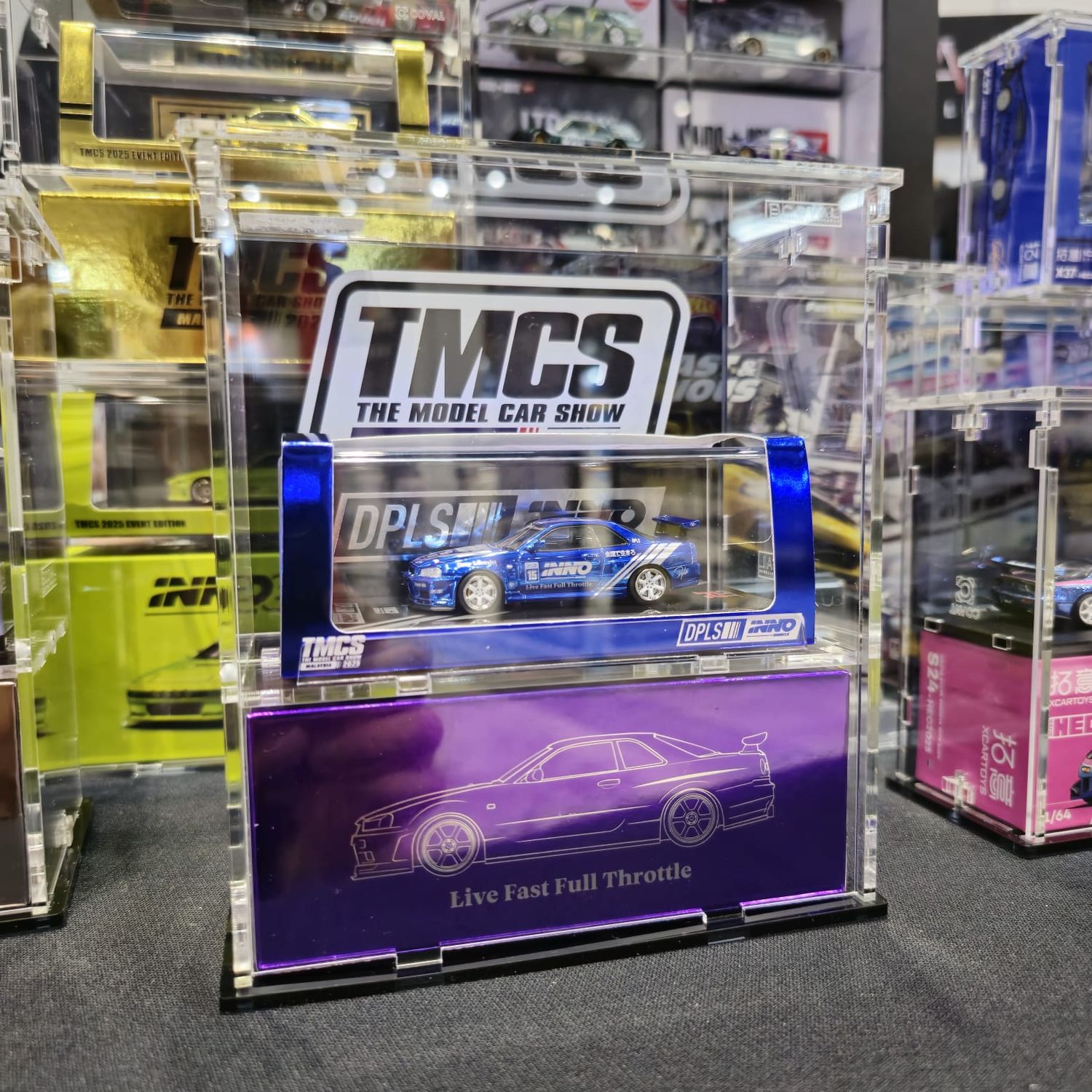 MST-102TMCS Acrylic Display Cabinet for INNO 64 Car and Giftbox *TMCS Exclusive