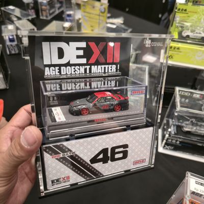 MSE-102IDE Acrylic Display Cabinet for INNO 64 Car and Giftbox *IDE XII Exclusive