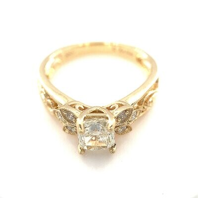 14k Yellow Gold Vintage Style Ring with Cushion Cut Diamond Center