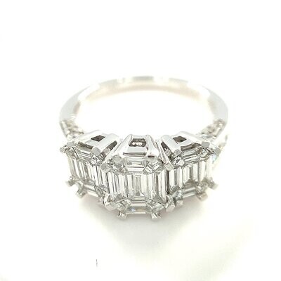 14kt White Gold Emerald-Style Diamond Ring