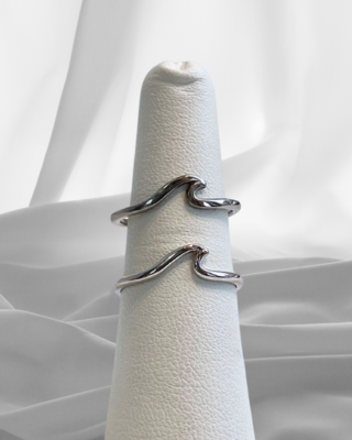 U.P. Sterling Silver Wave Ring