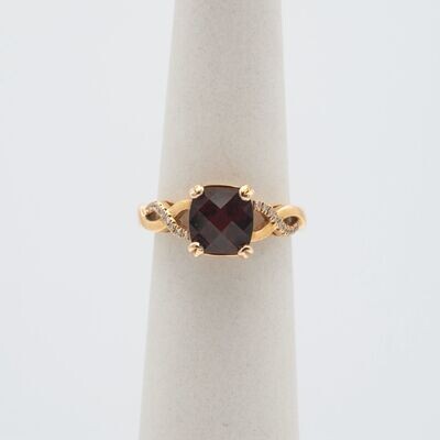 14kt Yellow Gold Garnet Ring with Infinity Design