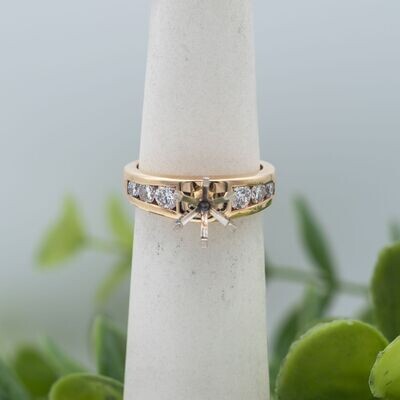 14kt Yellow Gold Tapered Engagement Ring Setting