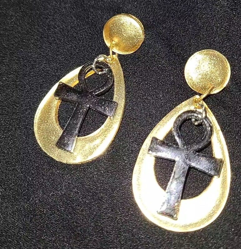 Black Ankh in Gold 