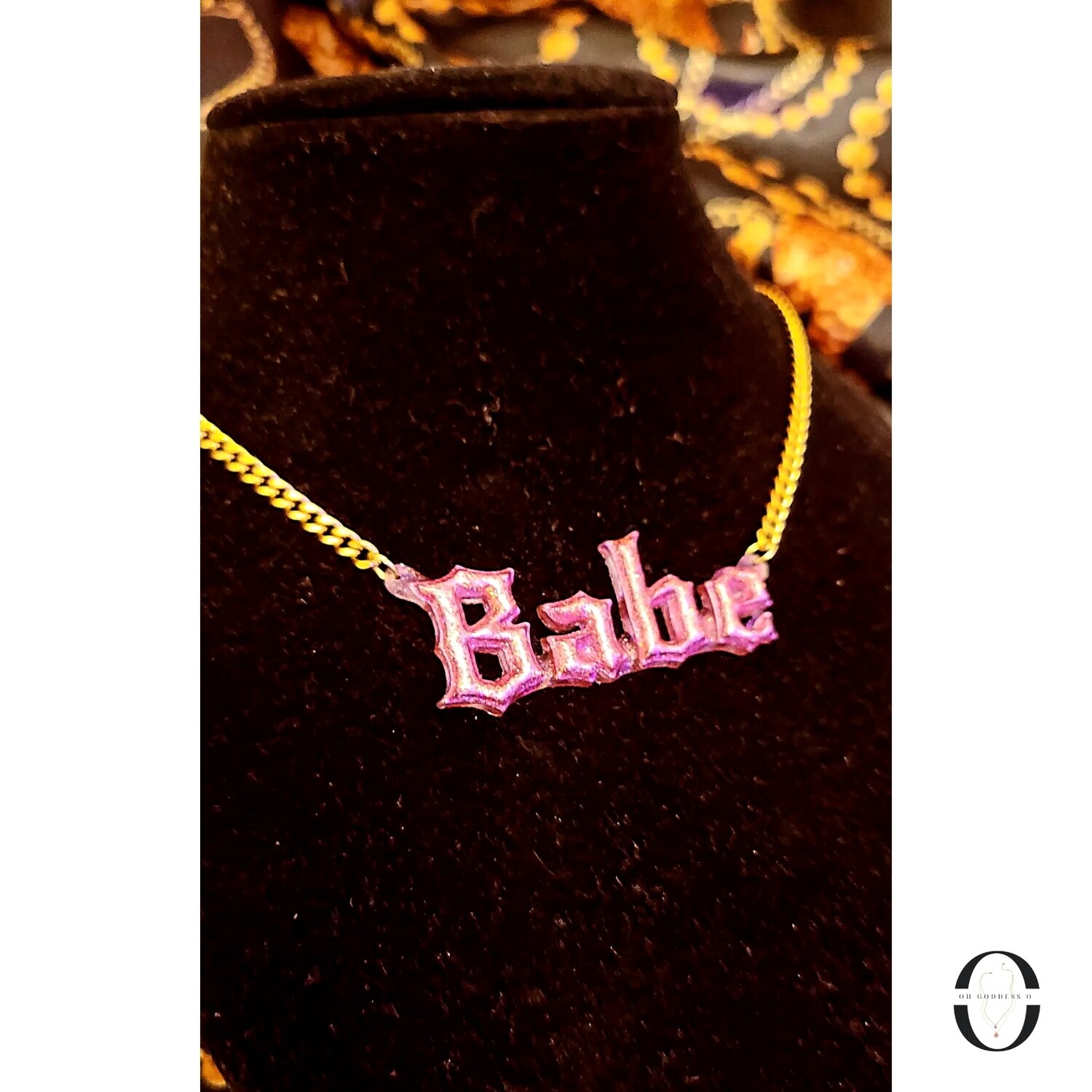 Babe Necklace 